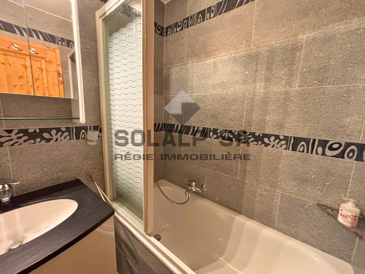 Images site web – 2026-10-15T090016.972 Appartement 3 chambres – situation idéale